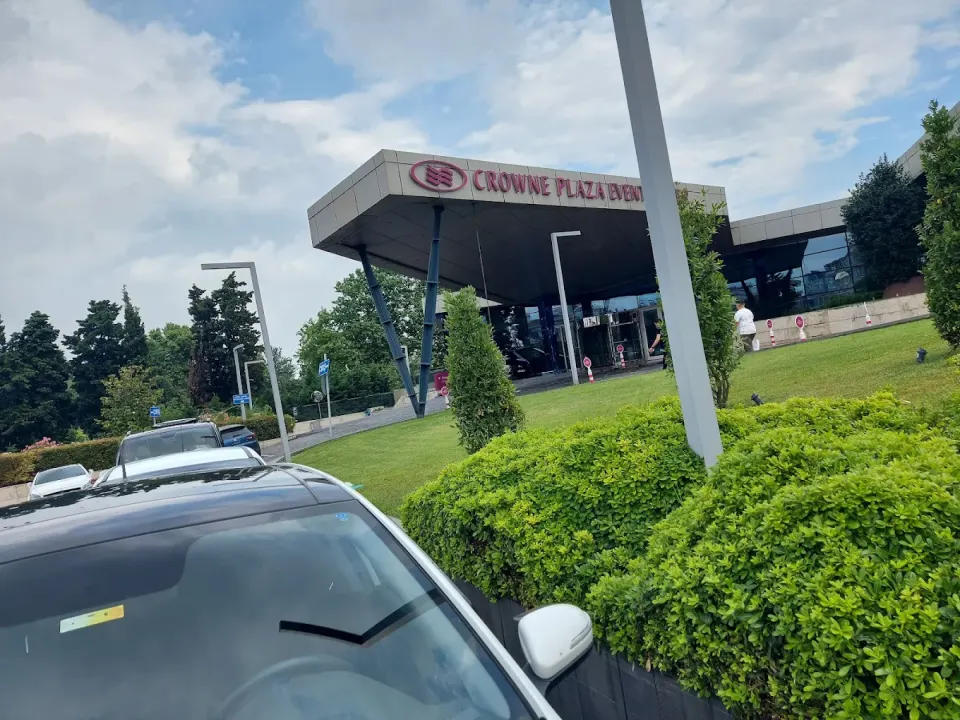 Yangına dayanıklı otel kapilari