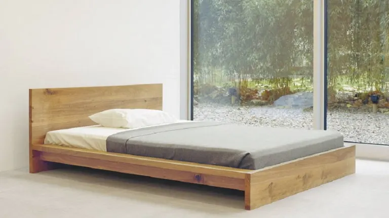 Minimal Oak Platform Bed – Plain Headboard, Low